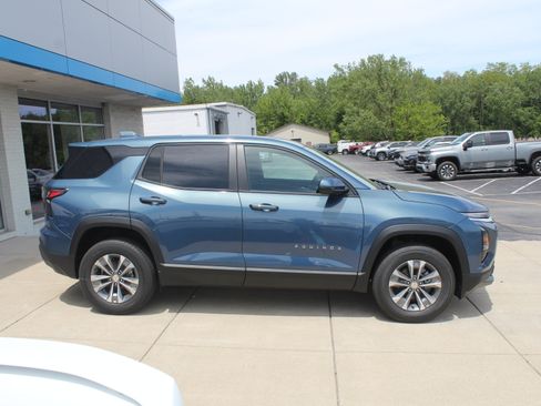 New 2026 Chevrolet Equinox LT FWD image 3