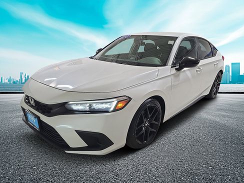 Used 2024 Honda Civic Sport image 2