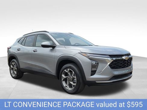 New 2026 Chevrolet Trax LT w/ Driver Confidence Package FWD image 4