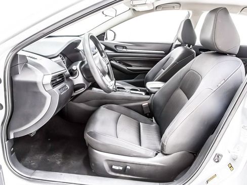 Used 2021 Nissan Altima 2.5 SV FWD image 24