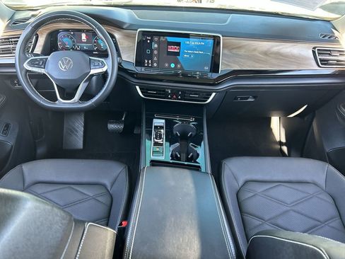 Certified 2024 Volkswagen Atlas SE AWD/4WD image 12