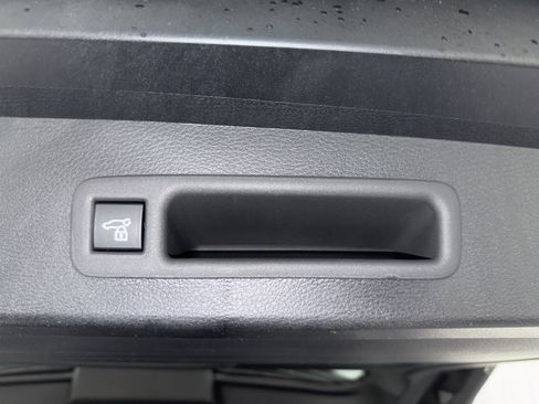 New 2026 Toyota Sienna XSE image 38