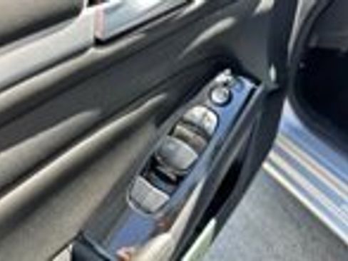 Used 2023 Nissan Altima 2.5 SV image 10