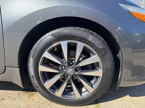 Used 2017 Nissan Altima 2.5 SV FWD image 31
