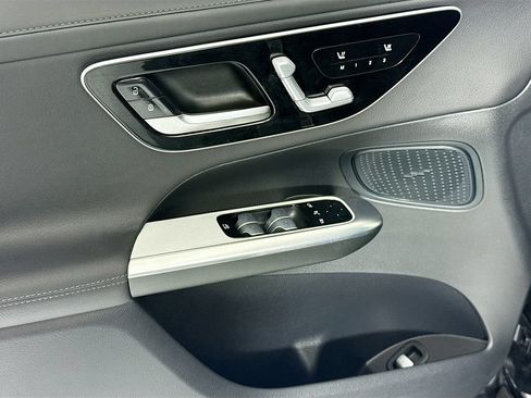 Certified 2026 Mercedes-Benz GLC 300 image 23