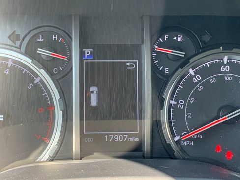 Used 2024 Toyota 4Runner TRD Off-Road Premium w/ Off Road Premium Plus Package AWD/4WD image 33