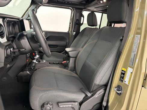 Used 2025 Jeep Wrangler Unlimited Sport AWD/4WD image 5