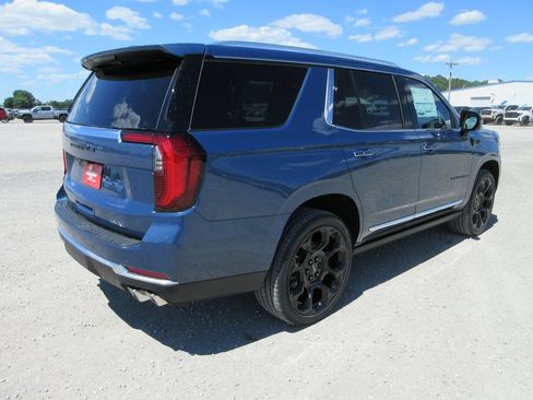 New 2026 GMC Yukon Denali w/ Denali Reserve Package AWD/4WD image 4