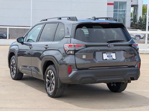 Used 2026 Subaru Forester Premium AWD/4WD image 6