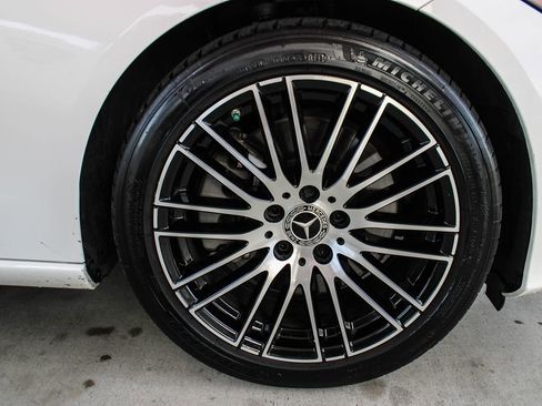 Used 2023 Mercedes-Benz C 300 Sedan image 29