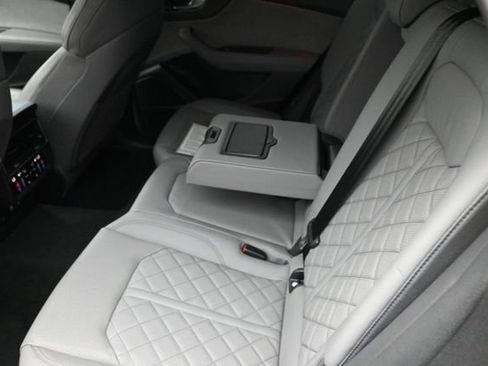 Used 2024 Audi SQ8 Prestige AWD/4WD image 20