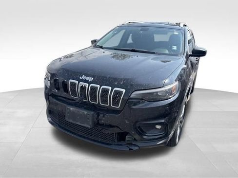 Used 2019 Jeep Cherokee Latitude w/ Popular Appearance Group AWD/4WD image 1