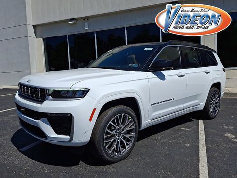 New 2026 Jeep Grand Cherokee L Summit w/ Advanced Protech Group IV AWD/4WD image 1