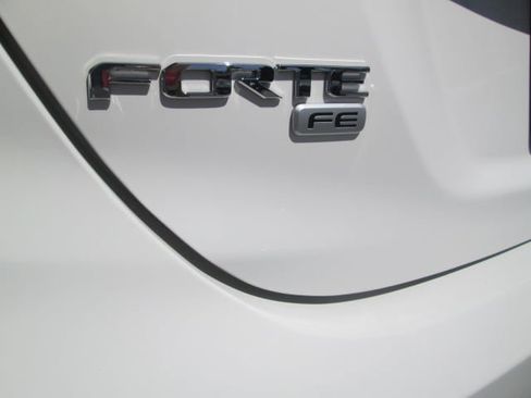 Used 2019 Kia Forte Sedan FWD image 7