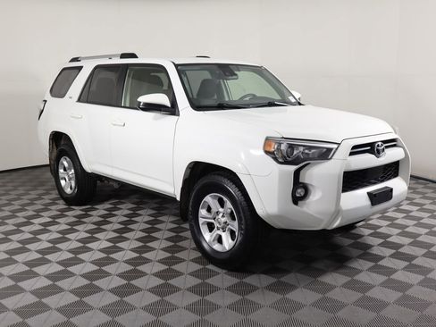 Used 2021 Toyota 4Runner SR5 image 3
