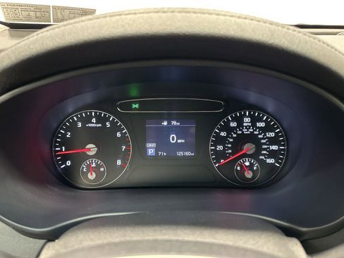 Used 2020 Kia Sorento LX image 18