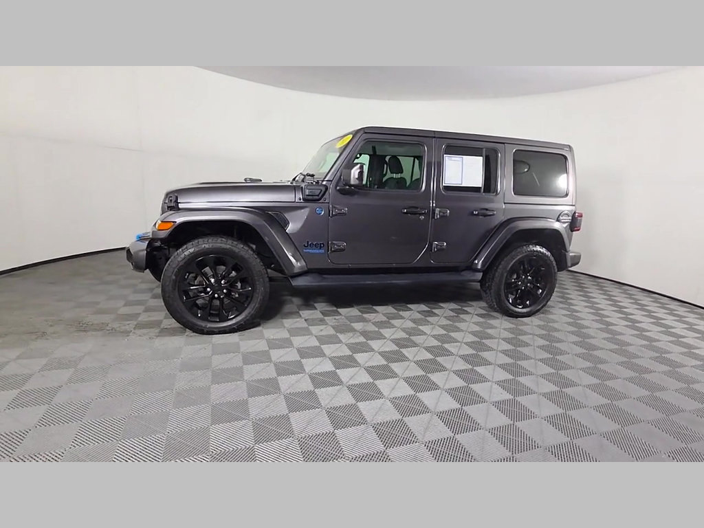 Used 2021 Jeep Wrangler Unlimited Sahara AWD/4WD image 15