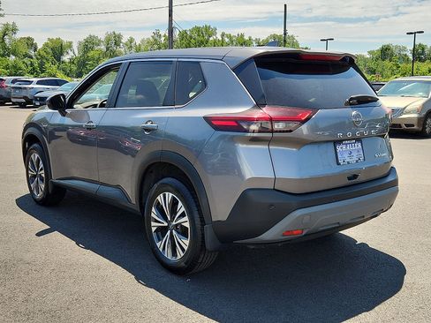 Used 2023 Nissan Rogue SV AWD/4WD image 4