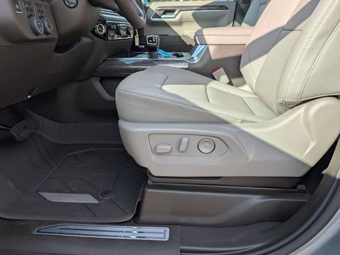 New 2026 Chevrolet Silverado 1500 LTZ w/ LTZ Premium Package image 12