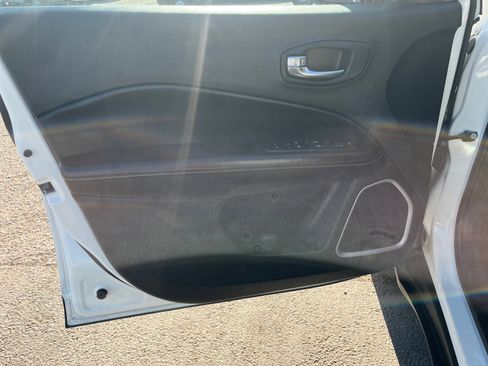 Used 2019 Jeep Compass Latitude w/ Popular Equipment Group image 14