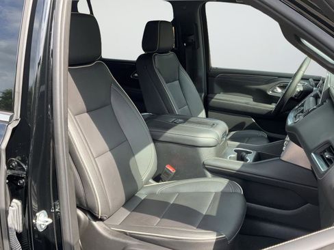 Used 2024 GMC Yukon XL SLT RWD image 20