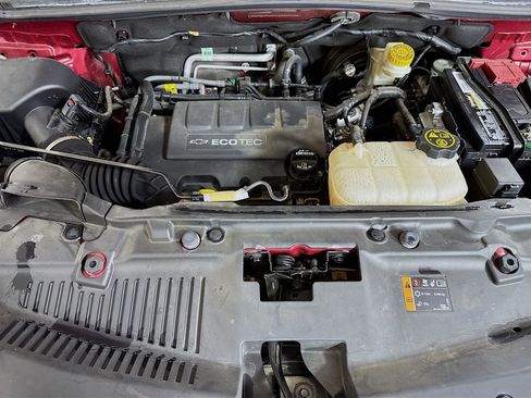 Used 2020 Chevrolet Trax LT image 36