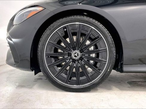 New 2026 Mercedes-Benz CLE 300 4MATIC Coupe image 11