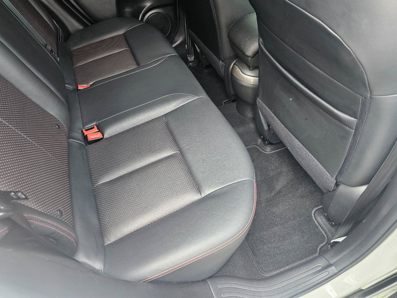 Used 2017 Nissan Juke SL FWD image 20