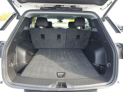 Used 2022 Chevrolet Blazer LT FWD image 11