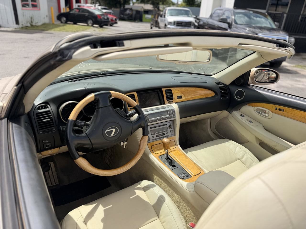 Used 2002 Lexus SC 430 Convertible RWD image 5
