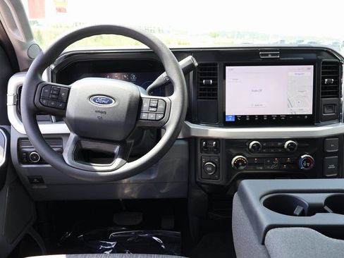 New 2026 Ford F250 XLT w/ XLT Premium Package AWD/4WD image 18