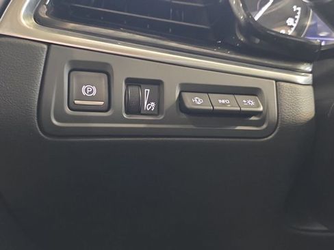 Certified 2024 Cadillac XT6 Sport w/ Platinum Package image 29