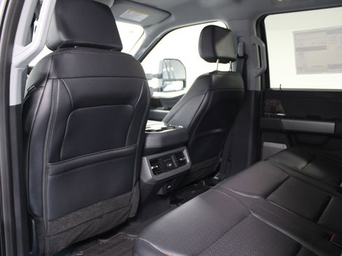 New 2026 Ford F250 Lariat w/ Black Appearance Package image 27