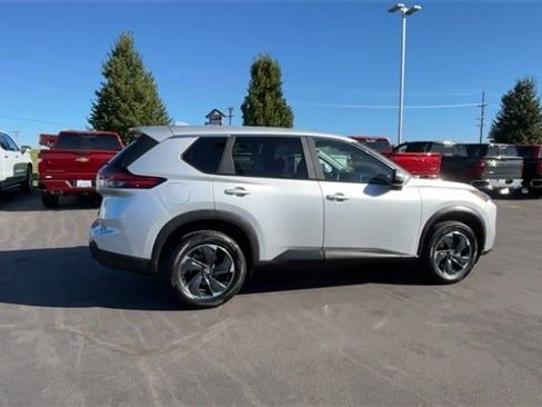 Used 2024 Nissan Rogue SV image 44