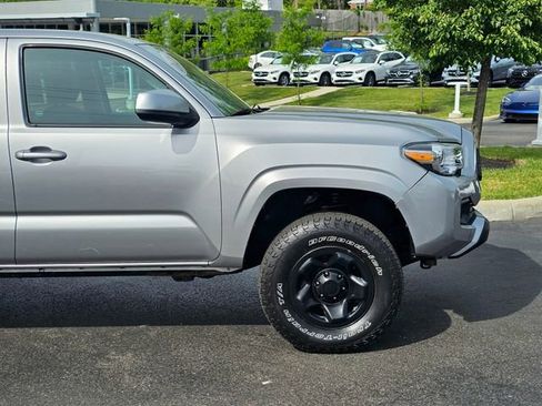 Used 2020 Toyota Tacoma SR AWD/4WD image 5