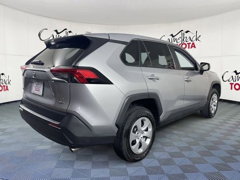 Used 2024 Toyota RAV4 LE image 7