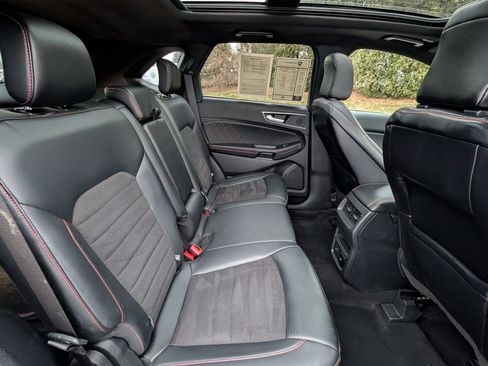 Used 2024 Ford Edge ST-Line image 31