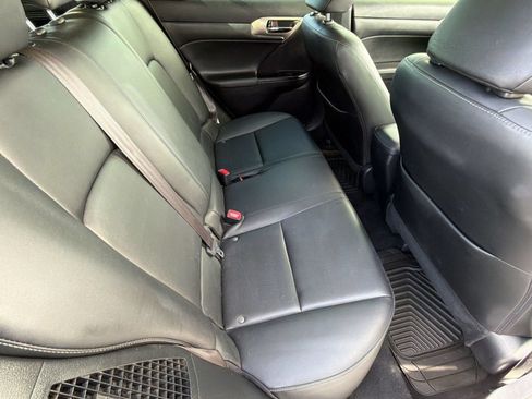 Used 2014 Lexus CT 200h FWD image 33