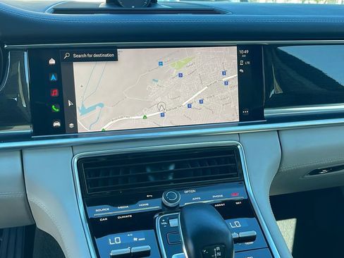 Used 2022 Porsche Panamera Platinum Edition image 19