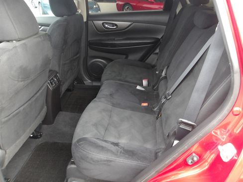 Used 2016 Nissan Rogue SV w/ SV Premium Package image 10