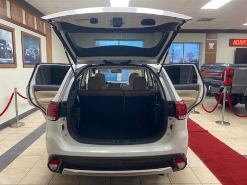 Used 2017 Mitsubishi Outlander GT image 14