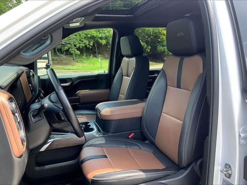 Used 2023 Chevrolet Silverado 2500 High Country w/ Z71 Off-Road Package AWD/4WD image 23