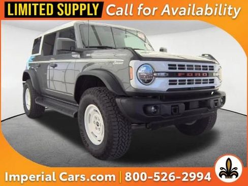 Used 2025 Ford Bronco Heritage Edition AWD/4WD image 1
