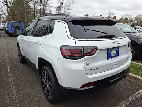 New 2024 Jeep Compass Limited w/ Elite Group image 5