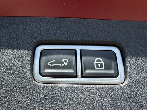 Used 2023 Kia Sorento EX FWD image 12