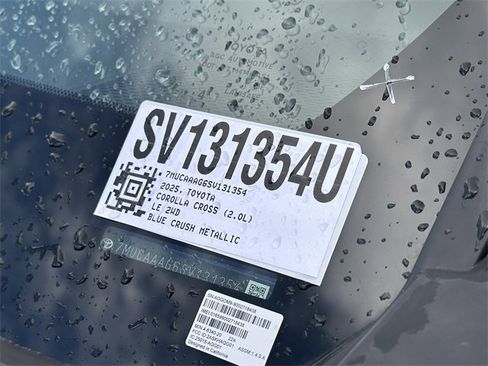 Used 2025 Toyota Corolla Cross LE image 32