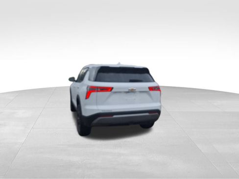 New 2026 Chevrolet Equinox LT w/ Convenience Package II image 11