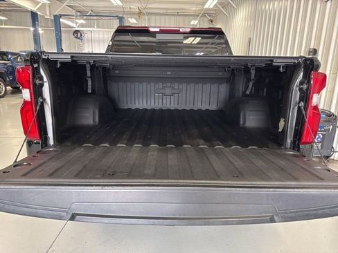Used 2022 Chevrolet Silverado 1500 LT Trail Boss w/ Convenience Package II image 12