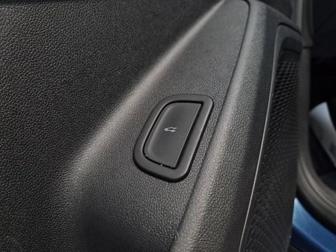 Used 2024 Chevrolet Traverse LT FWD image 16