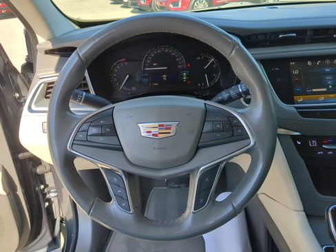 Used 2019 Cadillac XT5 Luxury image 32